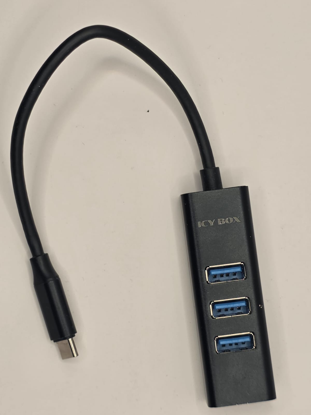 ICY BOX IB-HUB1419-C3 Hub USB-C vers 4x USB 3.0 Type-A compact — vue 2