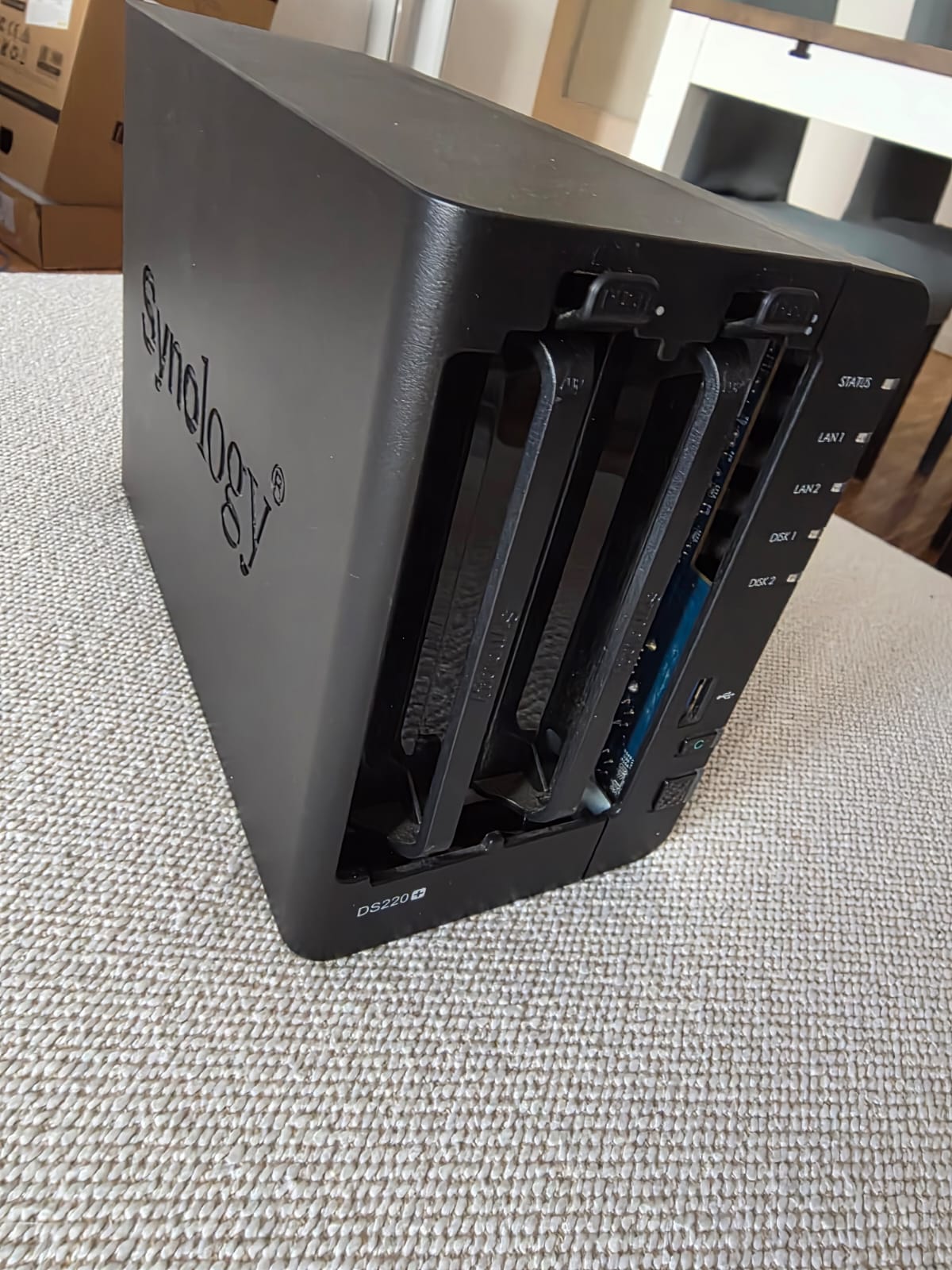 Synology DiskStation DS220+ NAS 2 baies Intel Celeron J4025 2Go DDR4 sans disques — vue 6