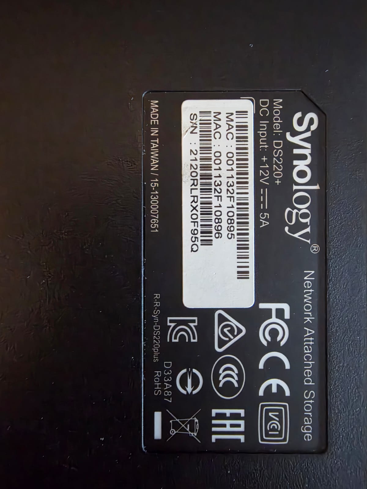 Synology DiskStation DS220+ NAS 2 baies Intel Celeron J4025 2Go DDR4 sans disques