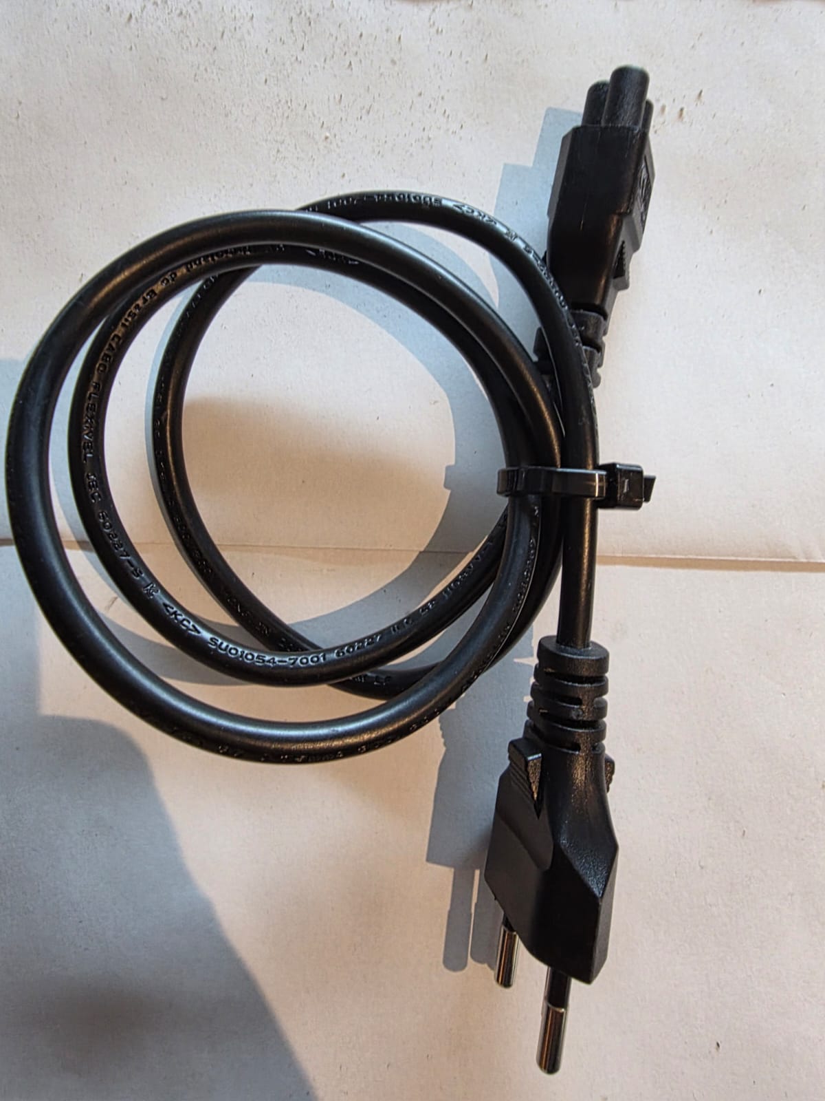Cable secteur IEC C5 Mickey vers prise suisse type J 0.5m noir